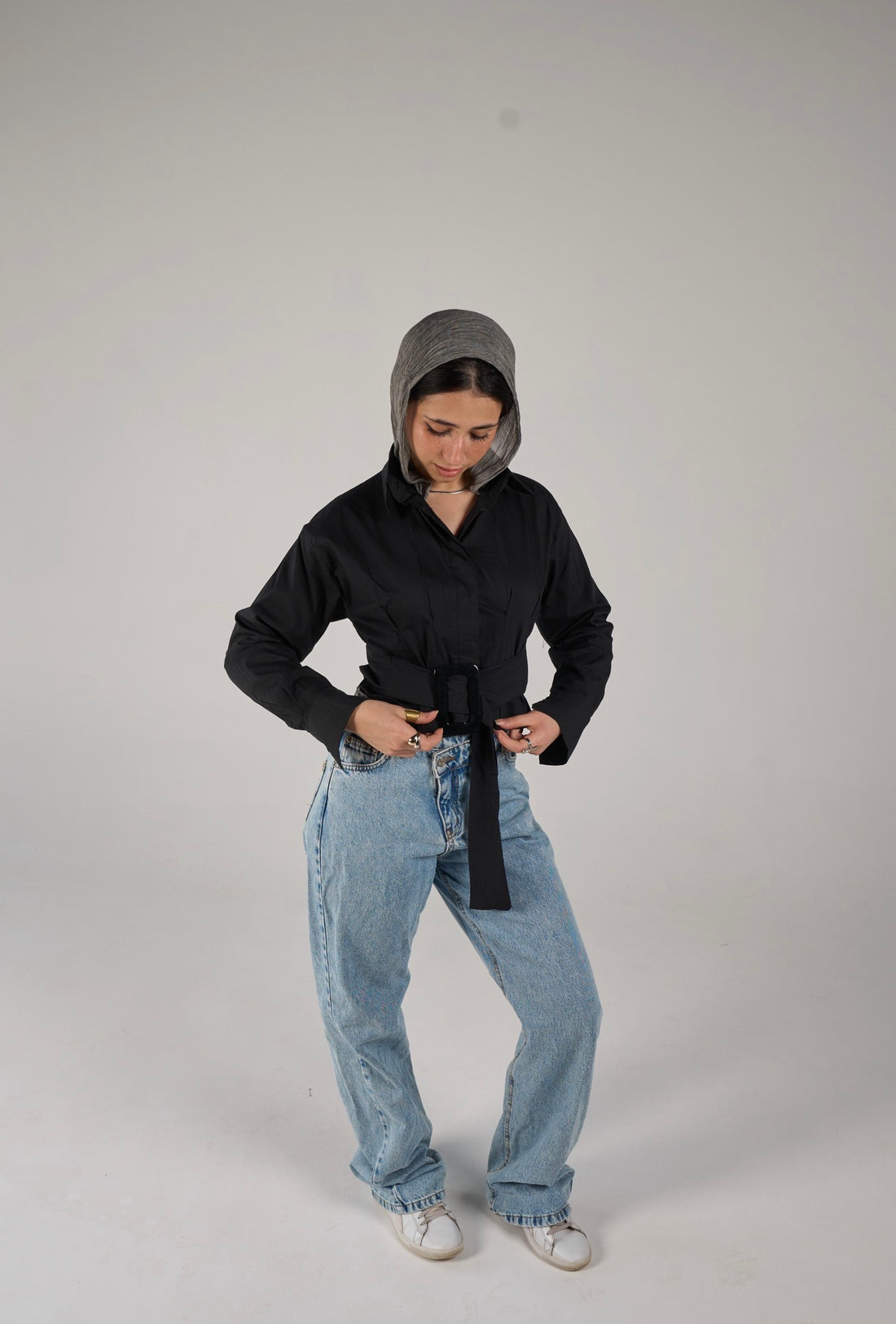 Shirt with belt - black