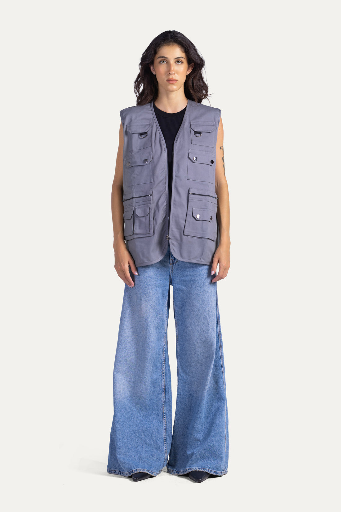 Multi pockets vest