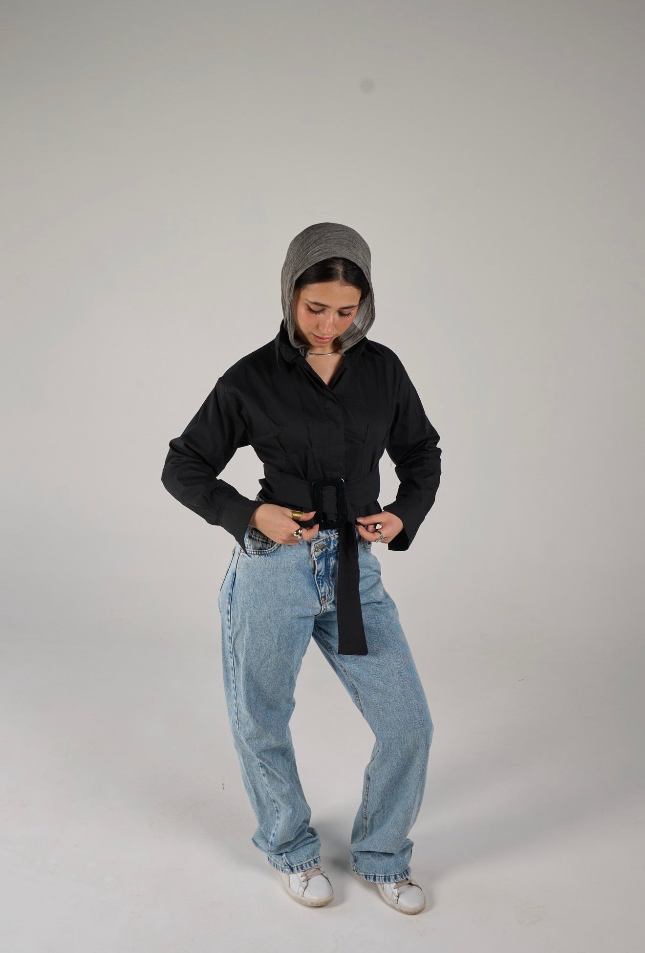 Shirt with belt - black