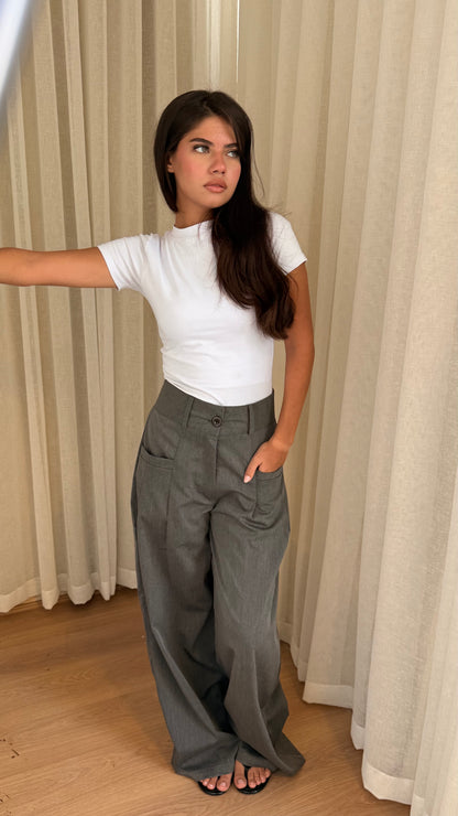 Pleated wide leg pants