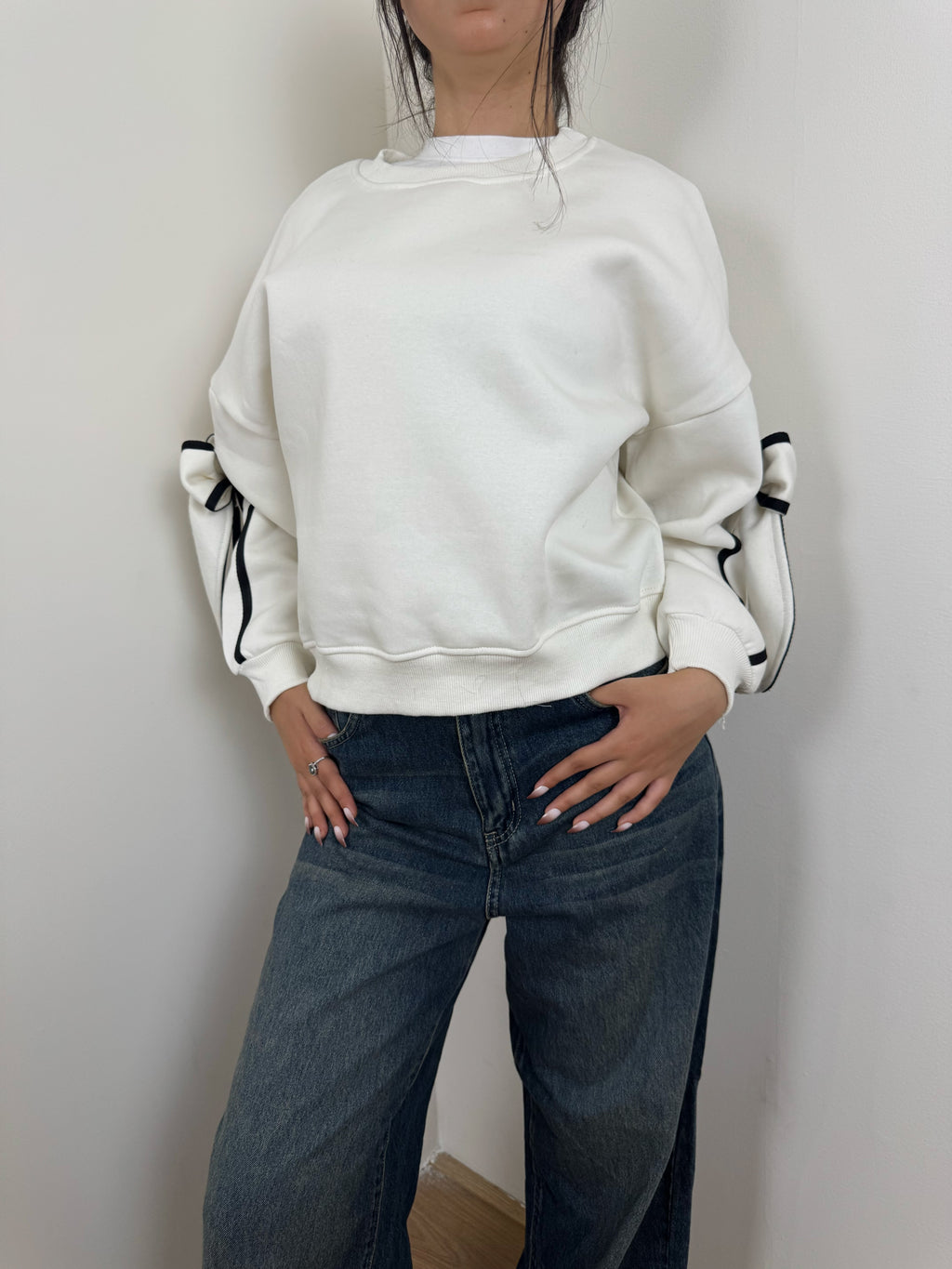 Bow sweatshirt