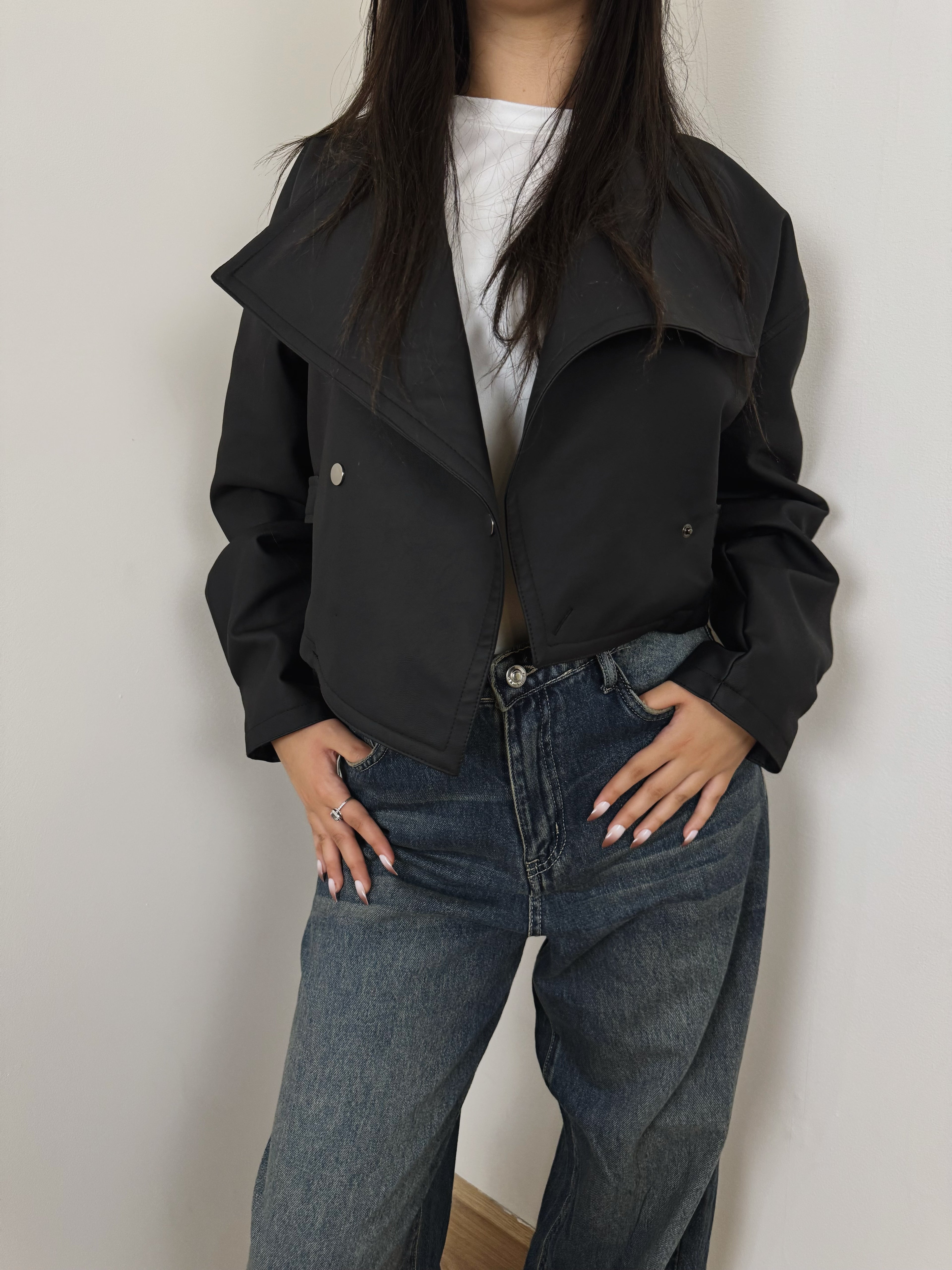 Cropped leather jacket
