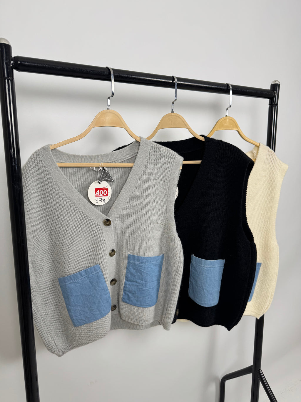 Knit vest
