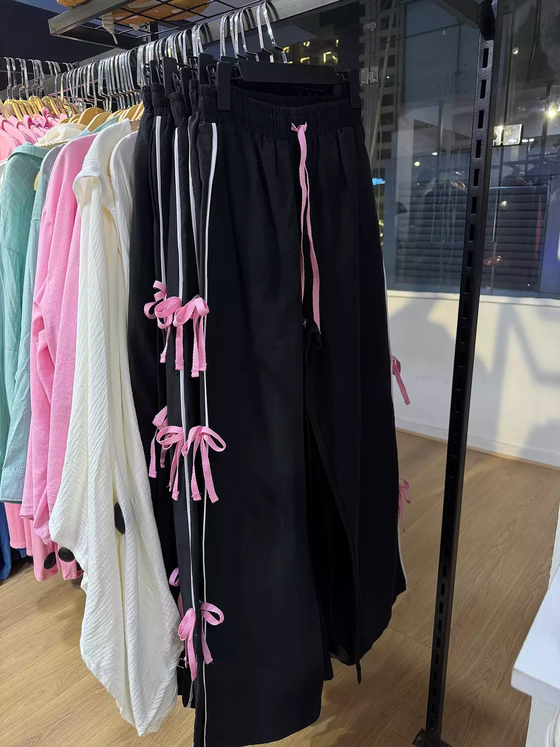 Bow pants AG