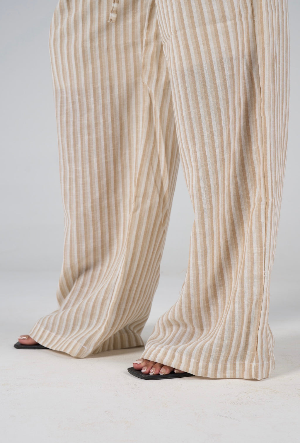 Stripped linen wide leg pants