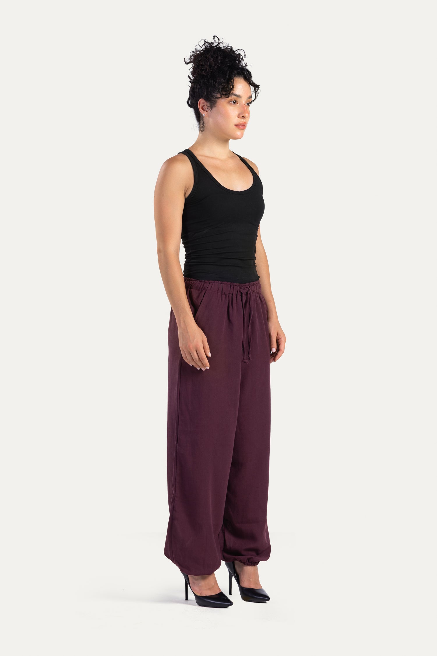 Ballon-fit linen pants
