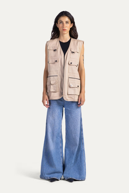 Multi pockets vest