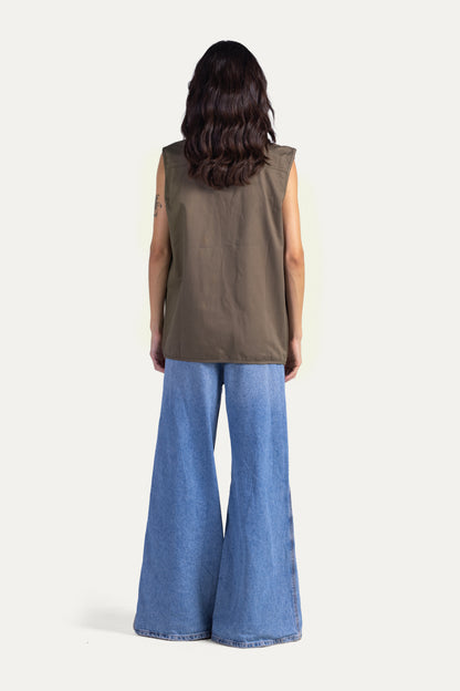 Multi pockets vest