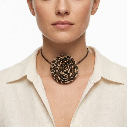 Rose flower choker