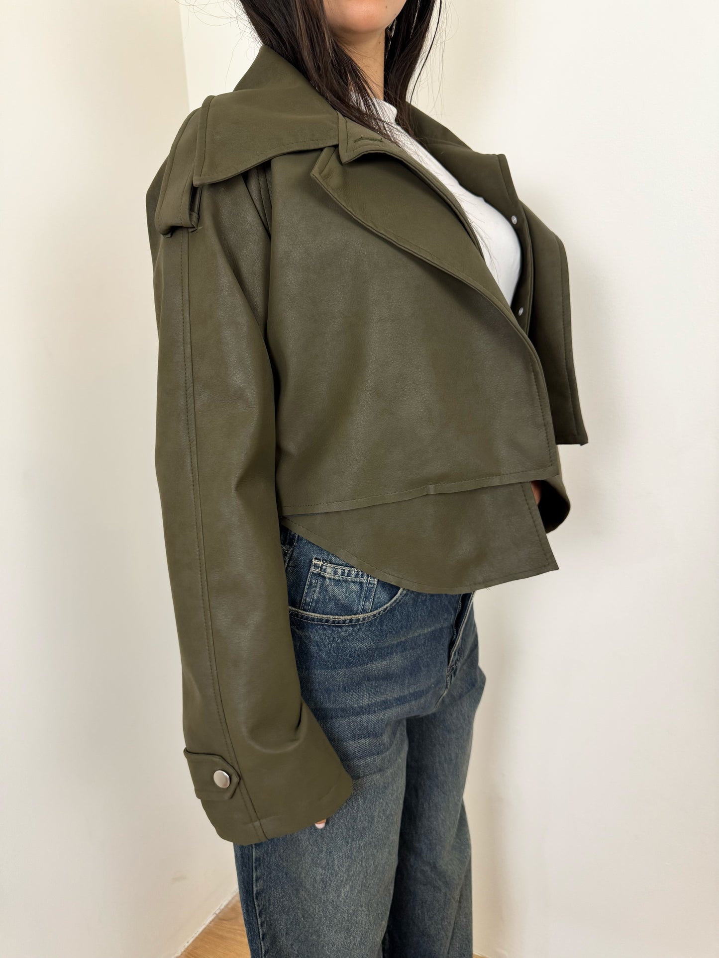 Cut-off ballon leather jacket