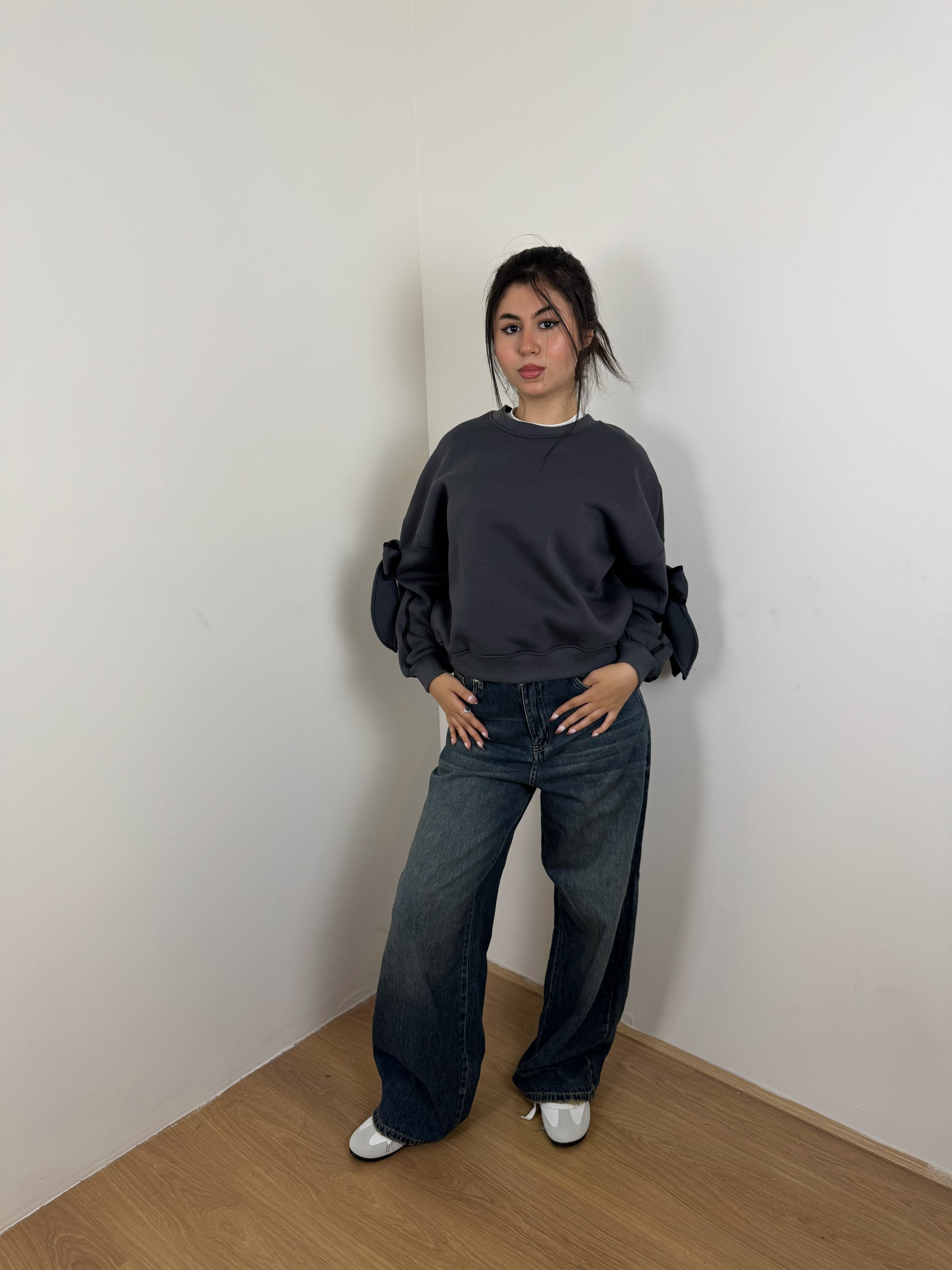 Bow sweatshirt