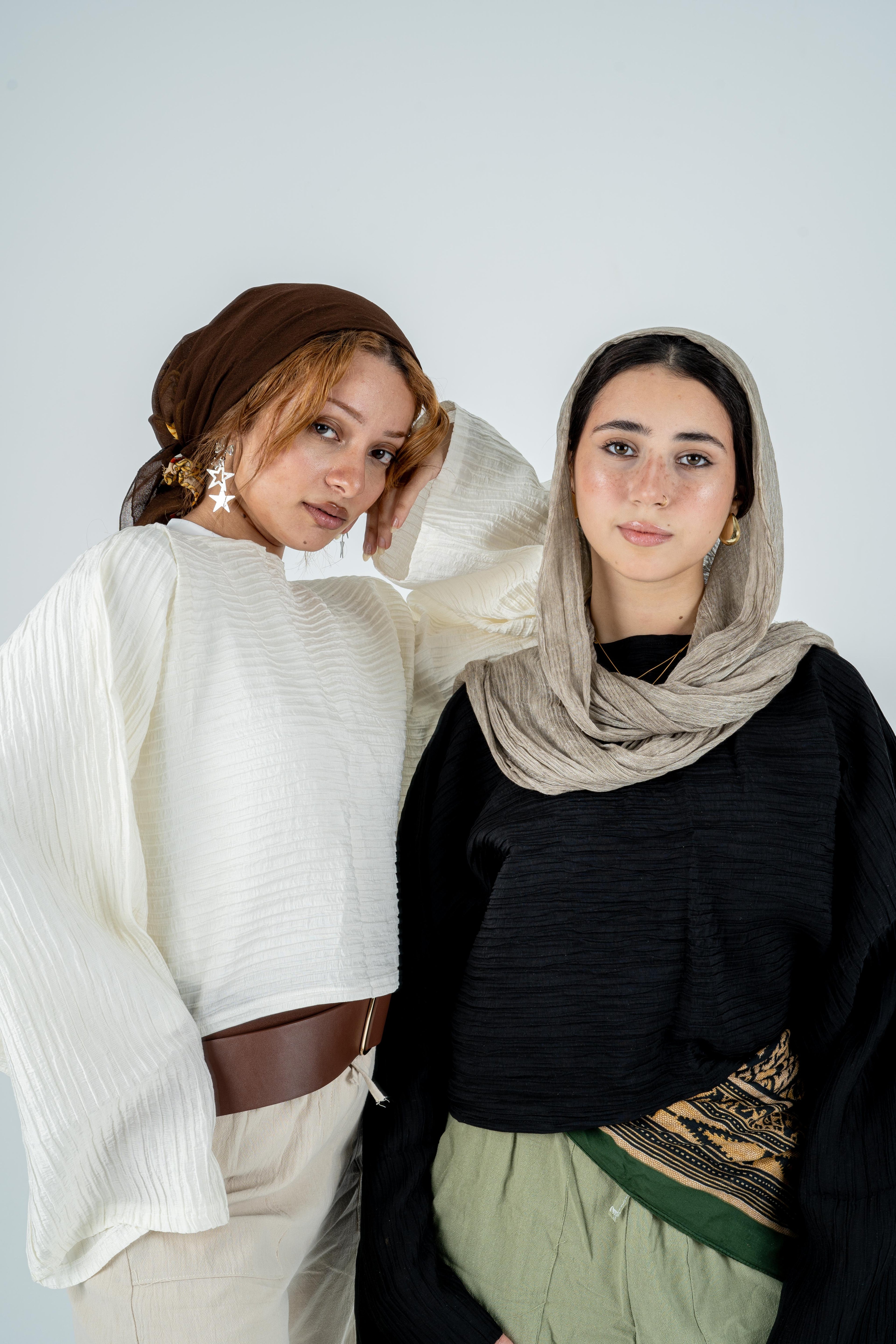 Crew neck loose blouse