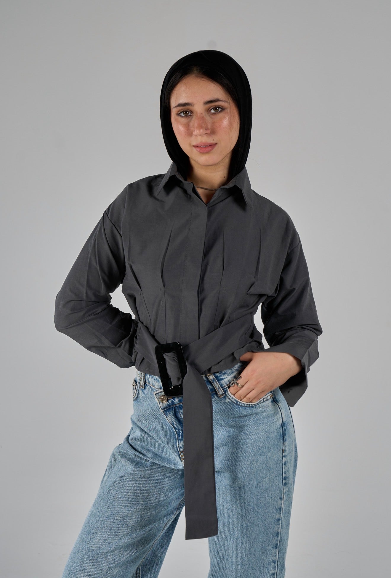 Shirt with belt - grey
