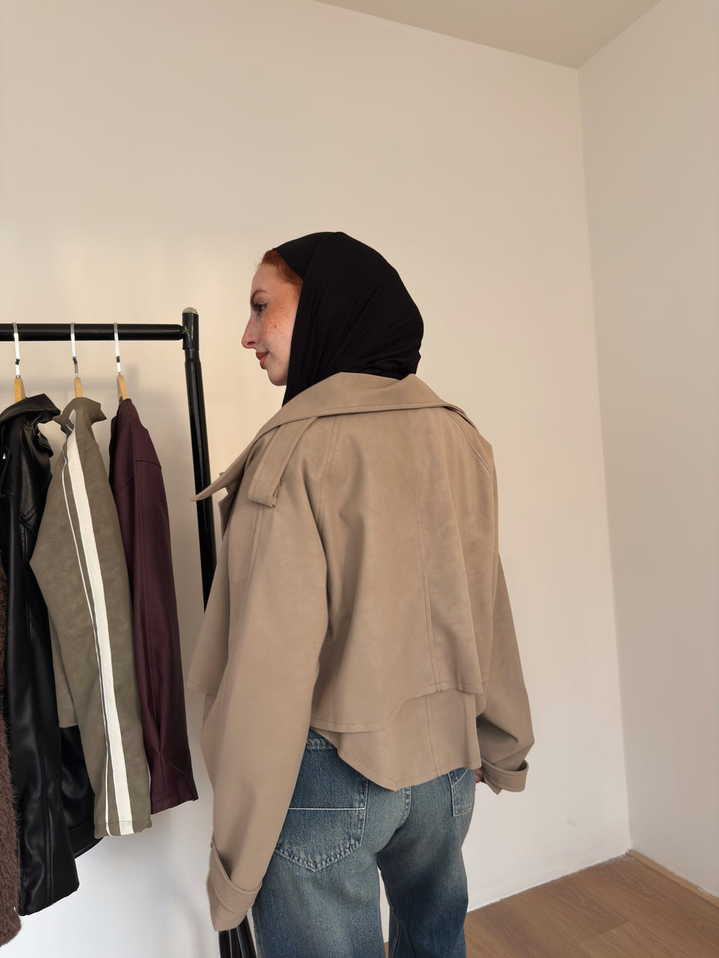 Cut-off ballon leather jacket