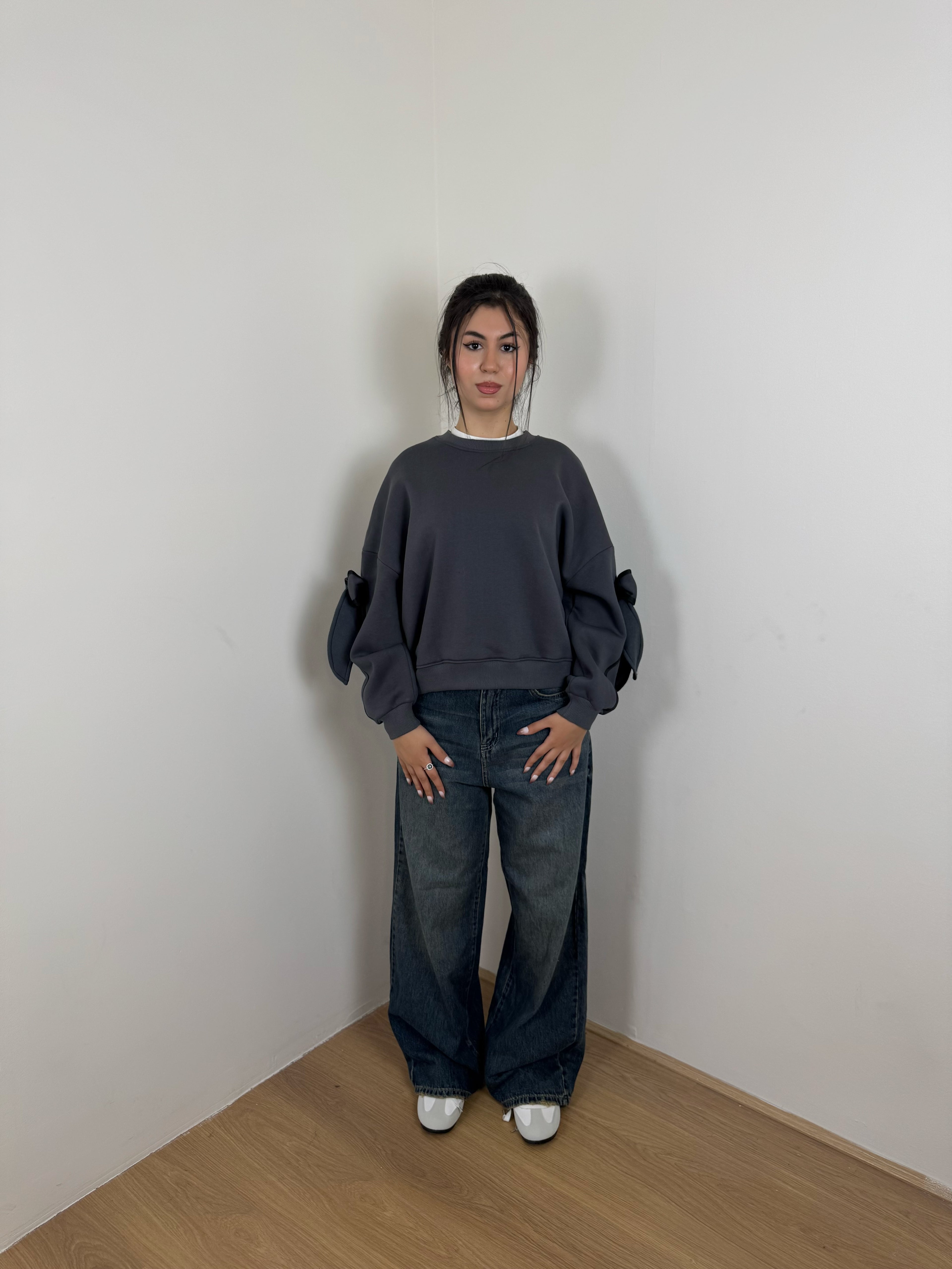 Bow sweatshirt