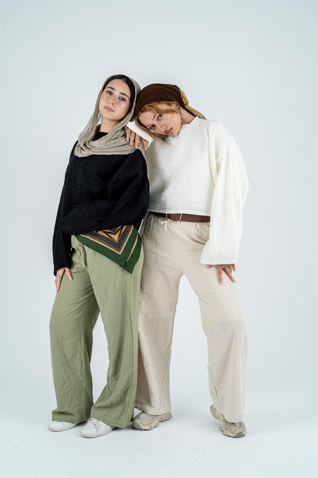 Crew neck loose blouse