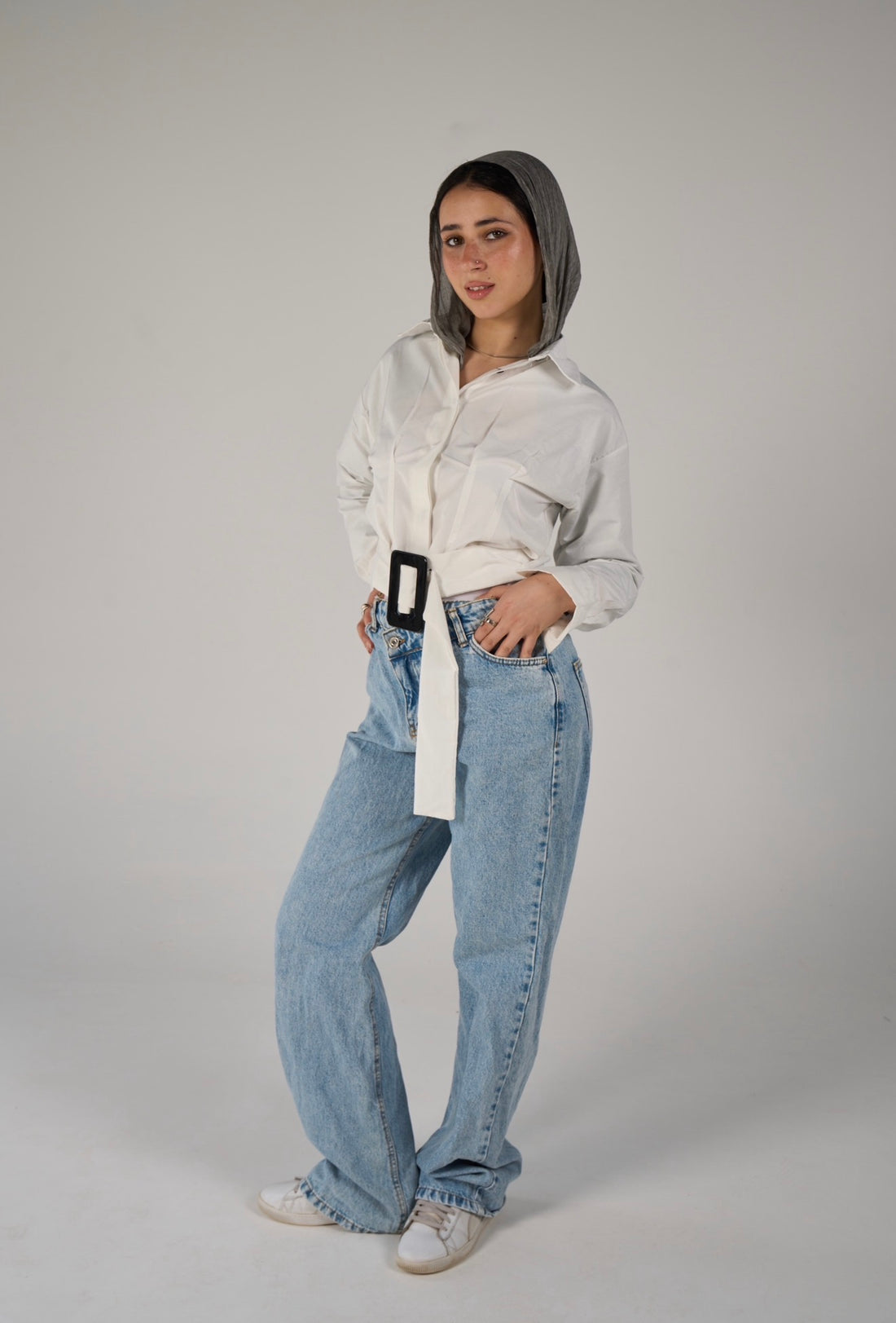 Shirt with belt - white