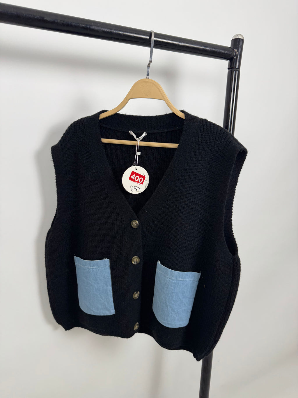 Knit vest