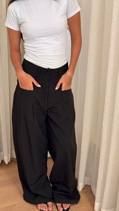 Pleated wide leg pants