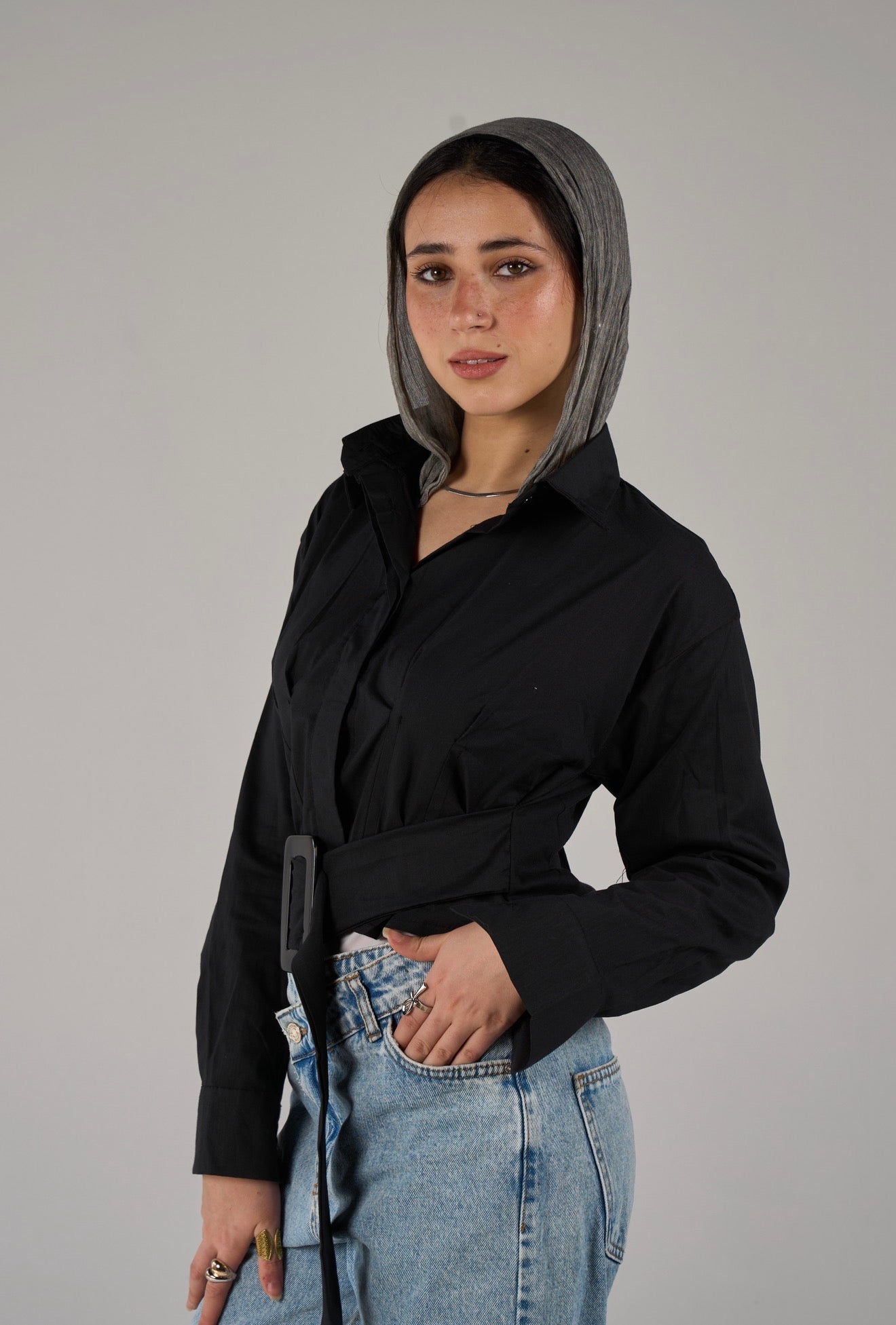 Shirt with belt - black