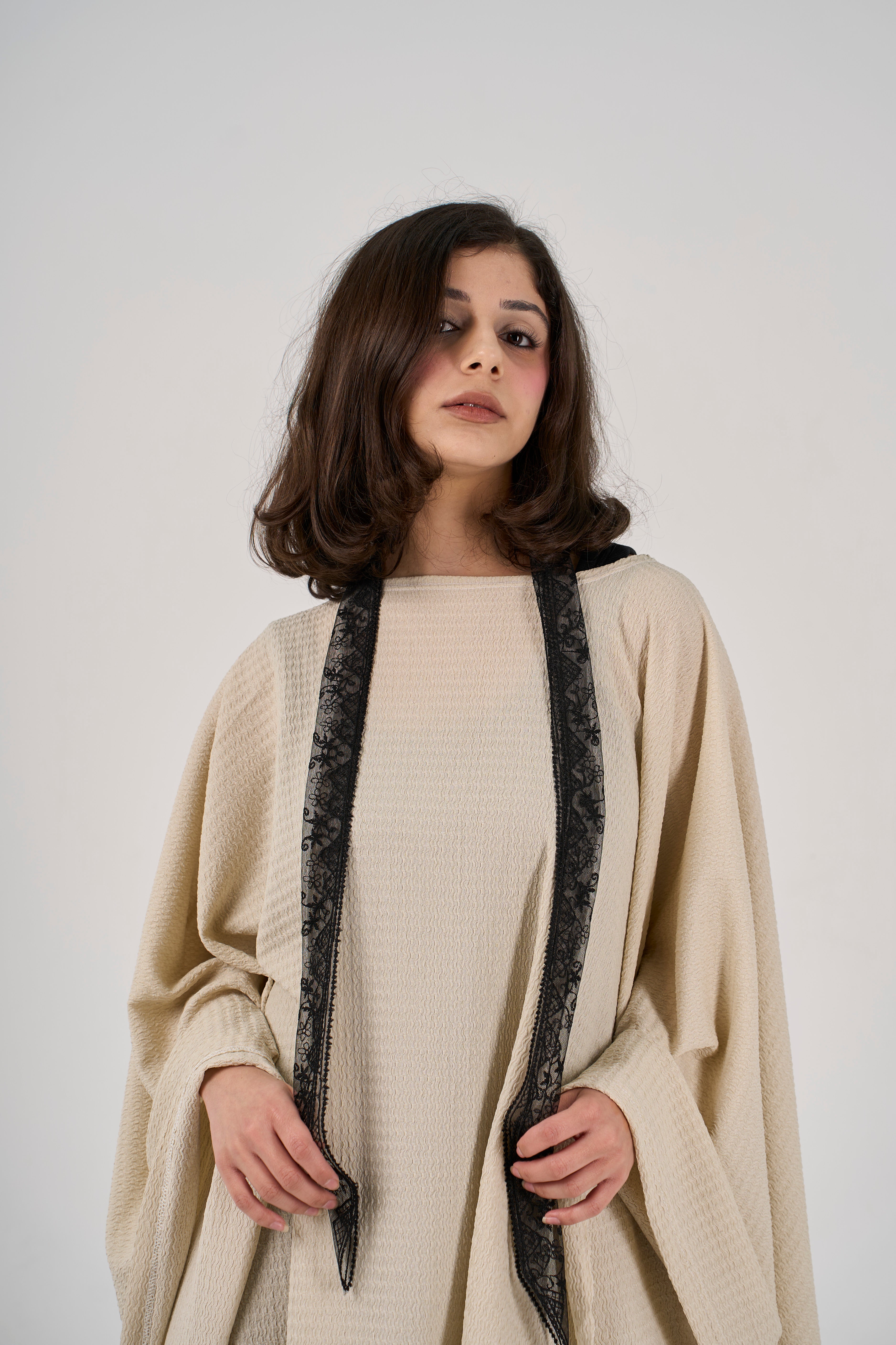 Hollow-out shawl - Beige