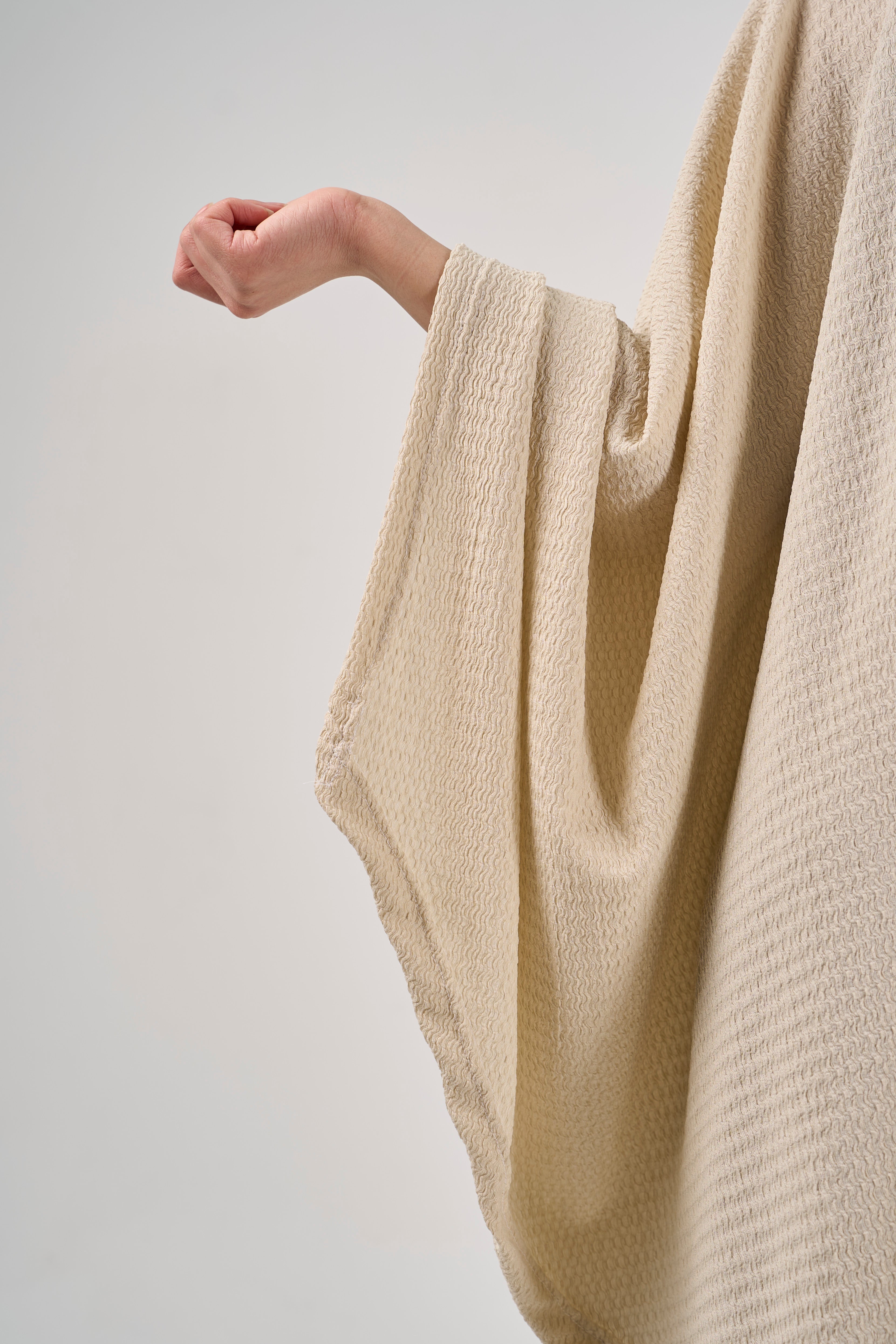Hollow-out shawl - Beige