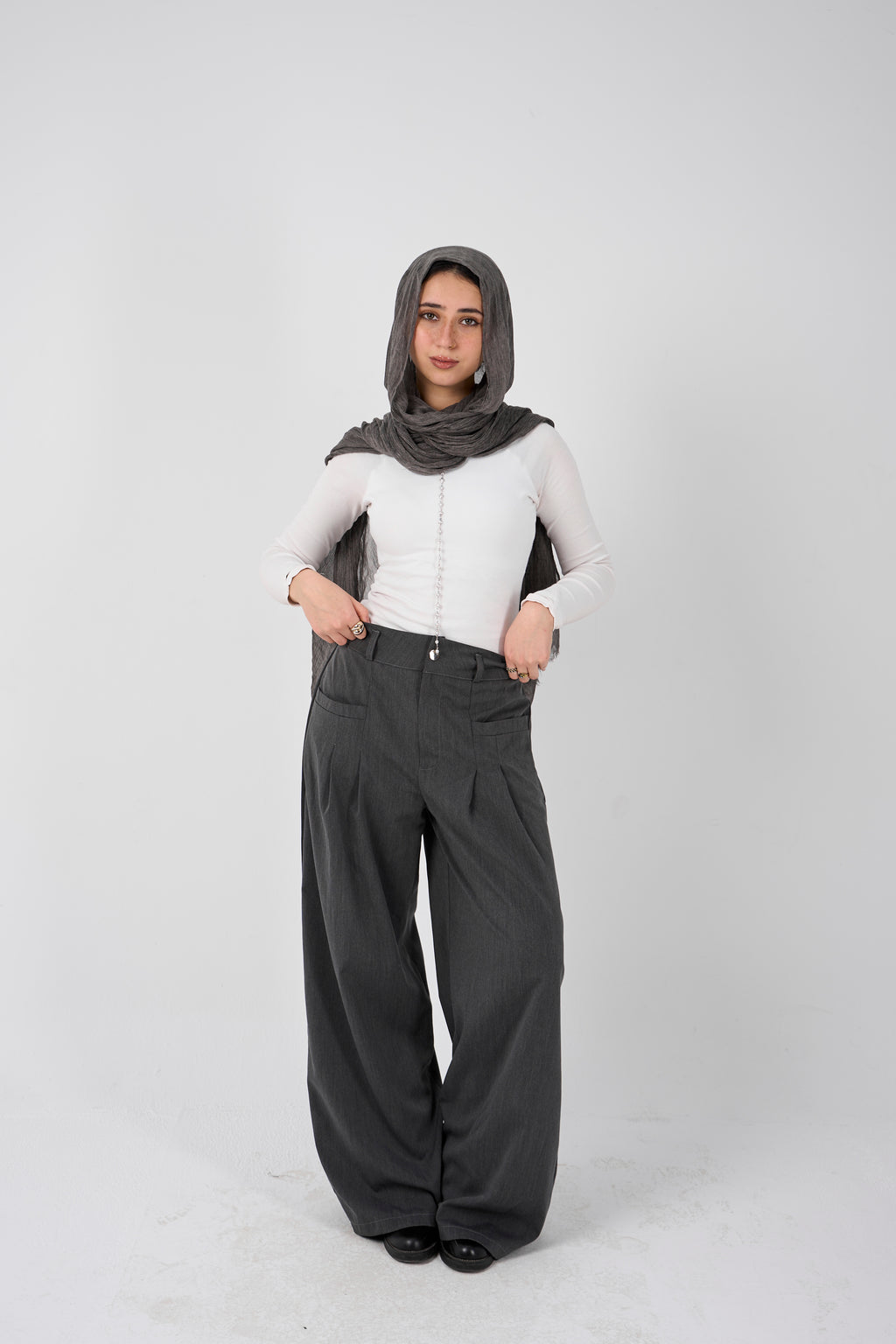 Loose Pants - gary