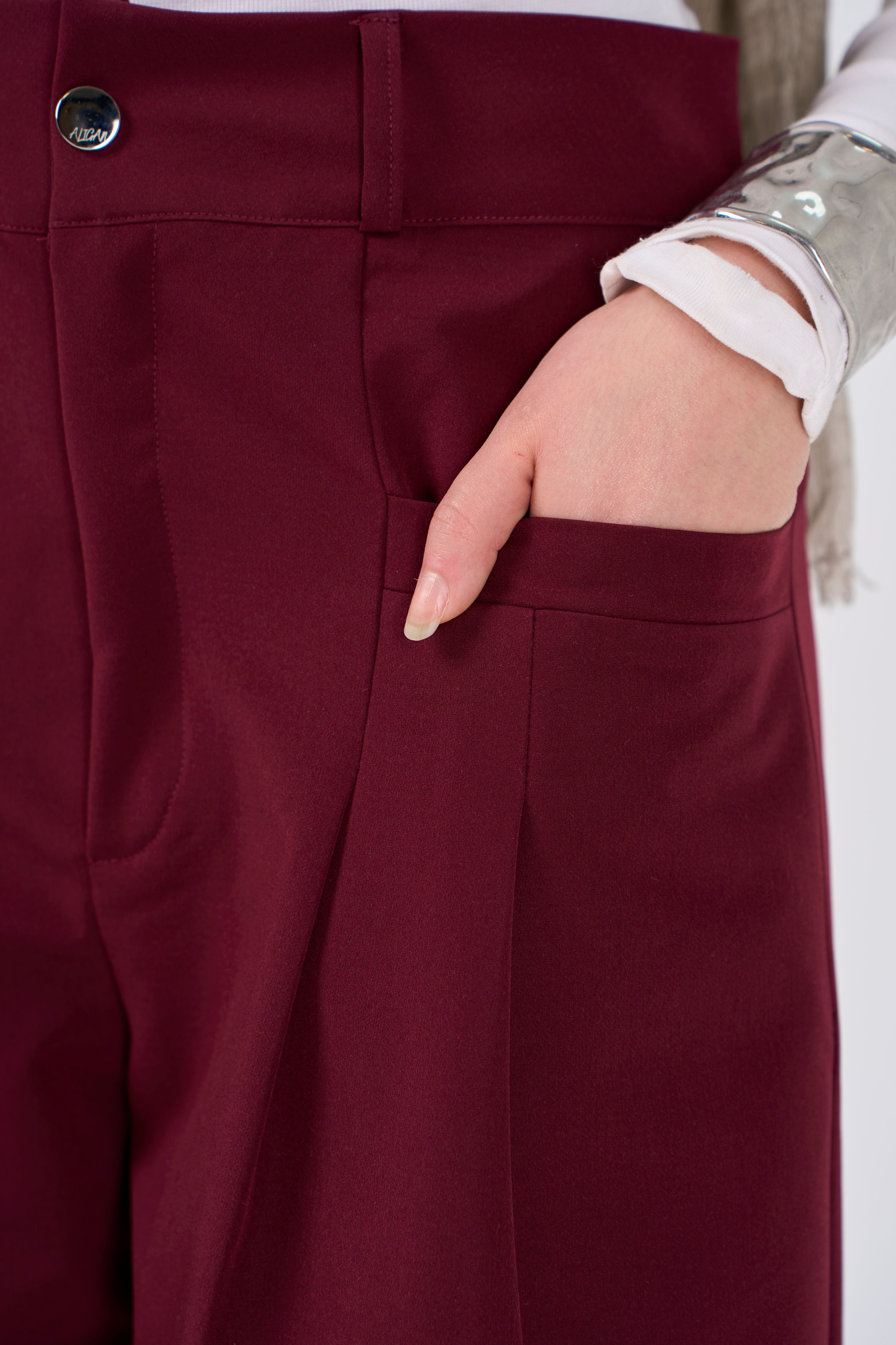 Loose Pants - burgundy