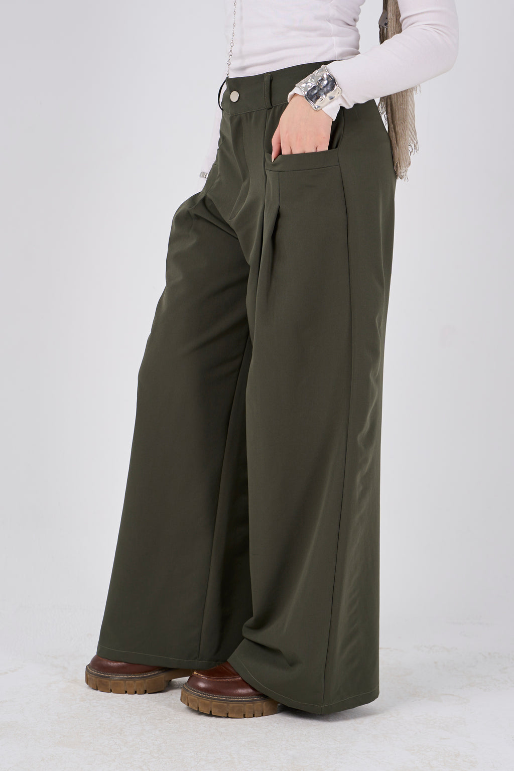 Loose Pants - olive