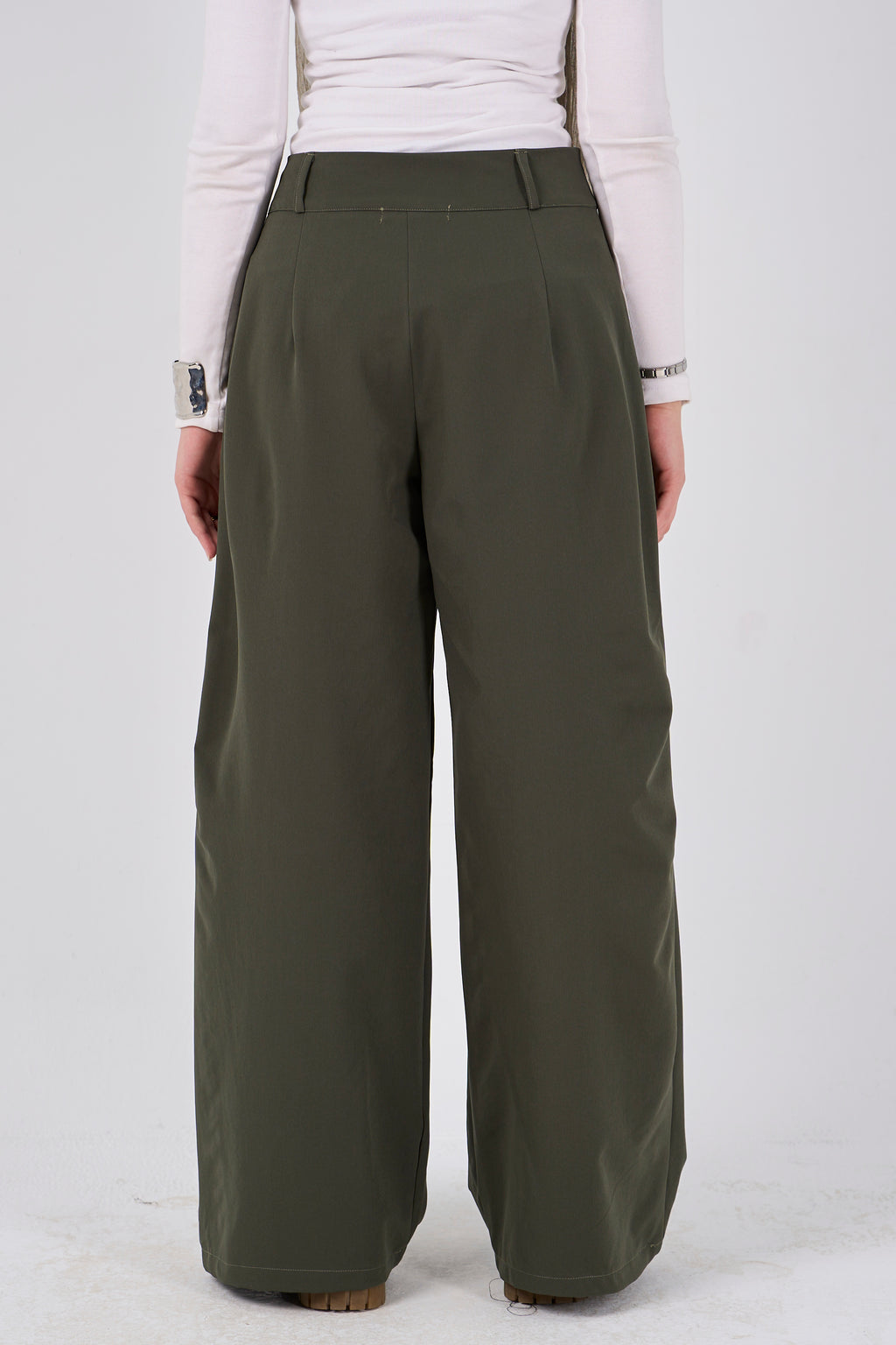 Loose Pants - olive
