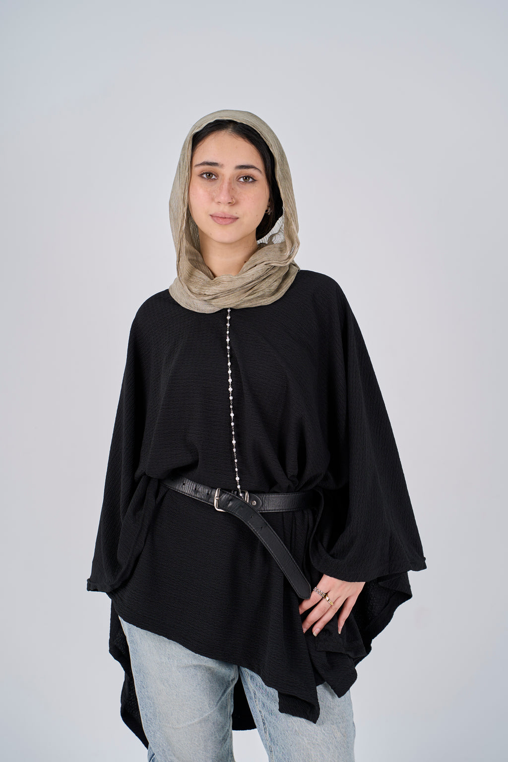 Hollow-out shawl - Black