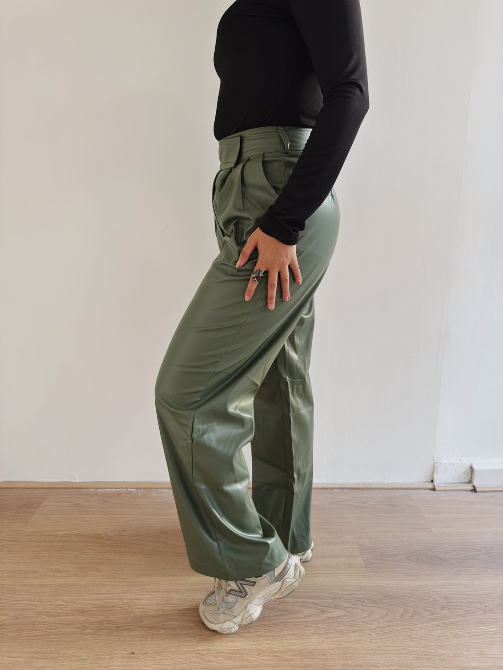 Leather scotch belt pants