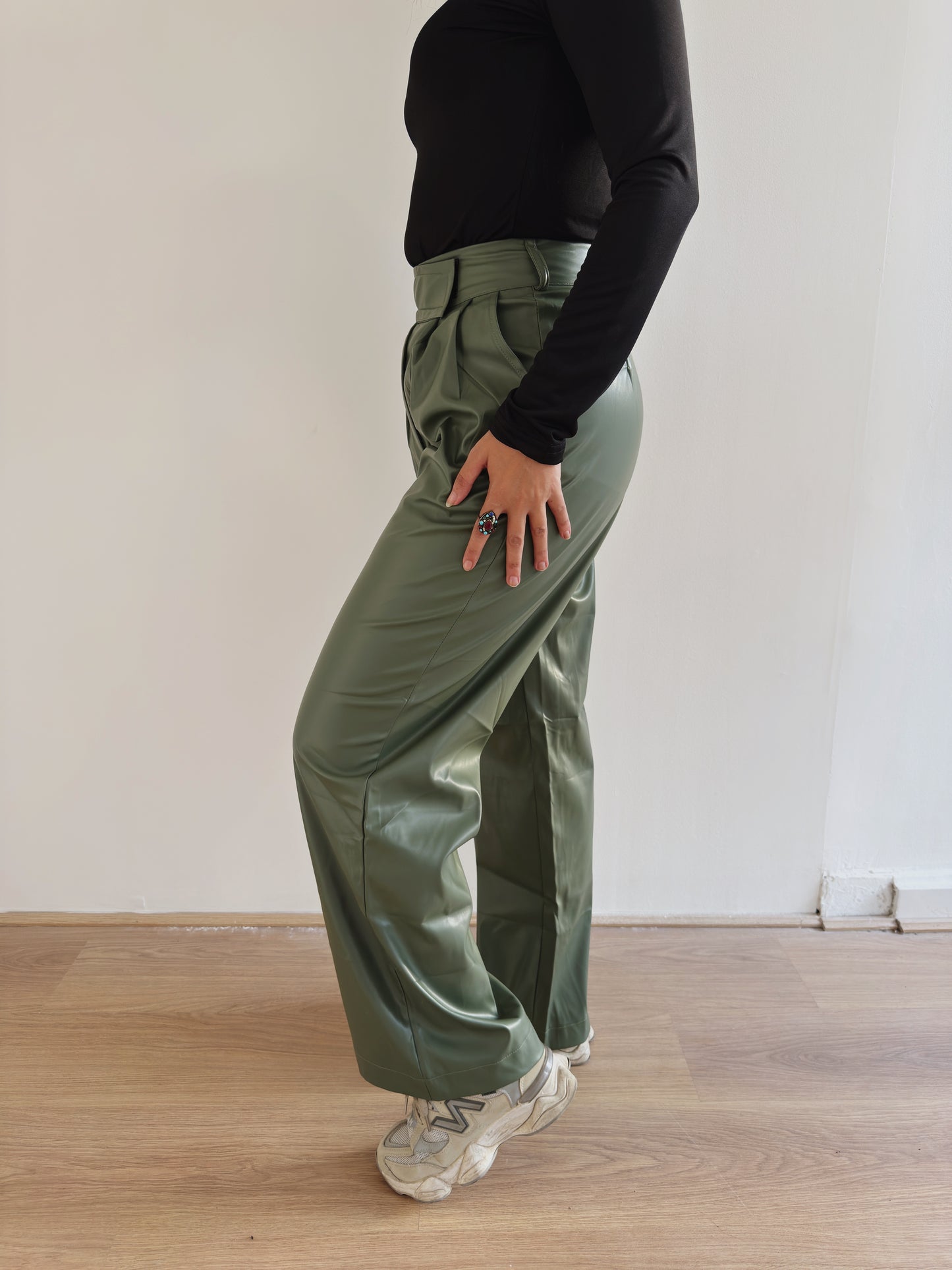 Leather scotch belt pants