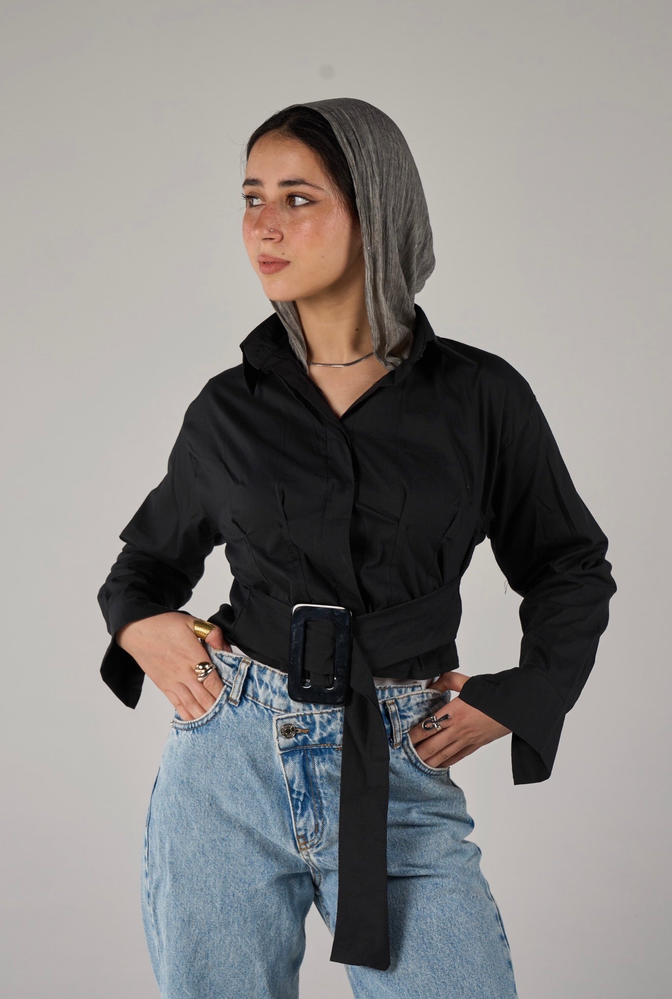 Shirt with belt - black