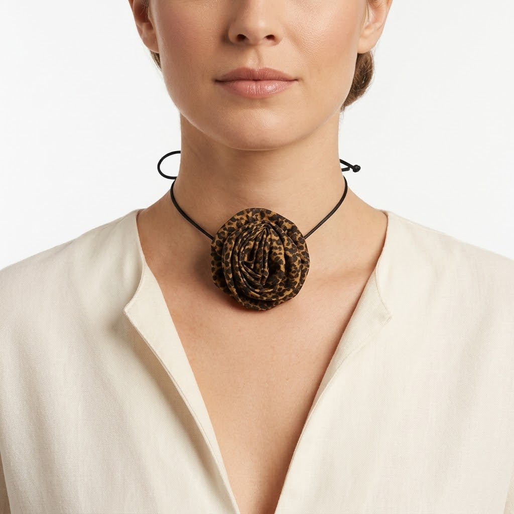 Rose flower choker