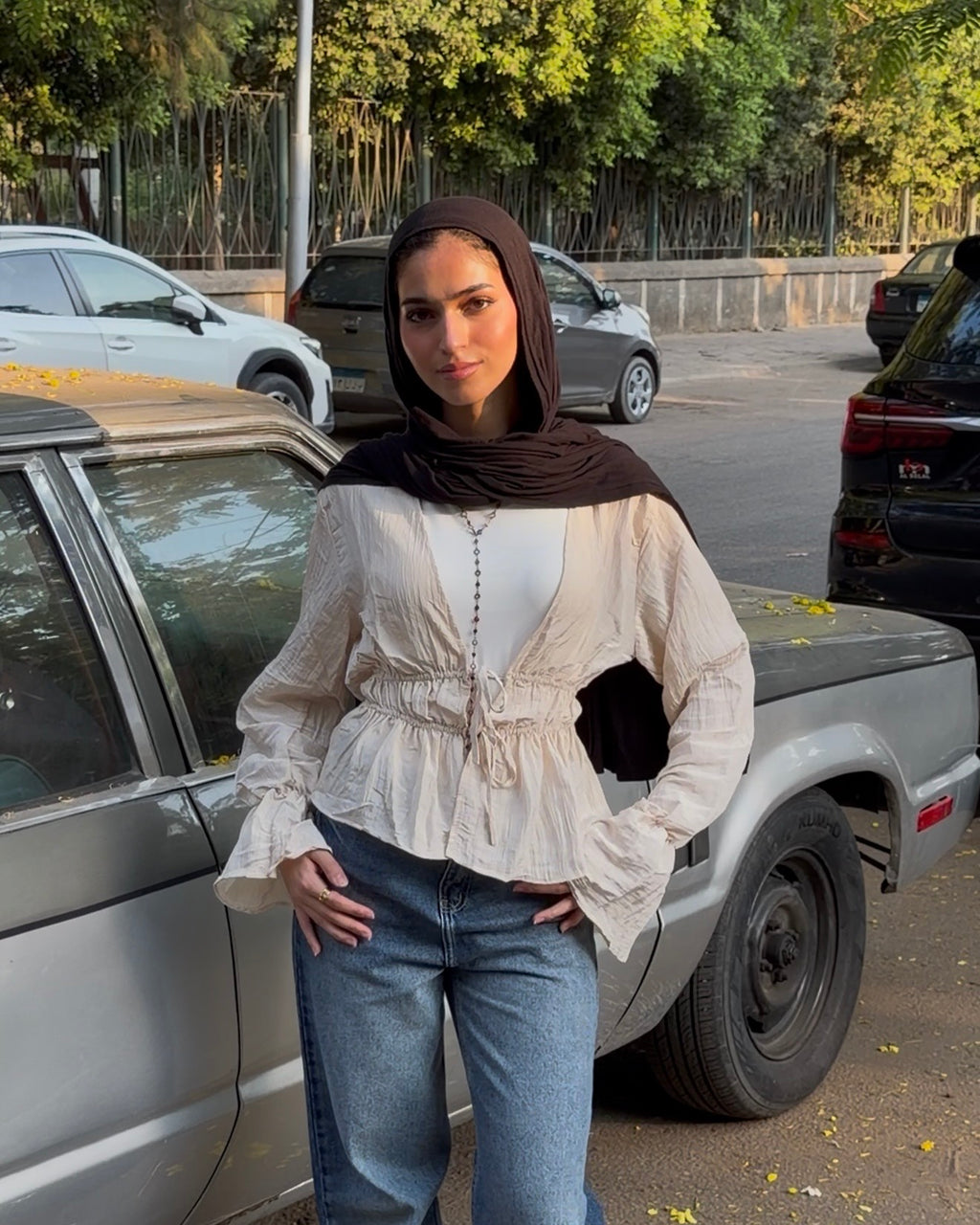 Fluffy ties blouse - beige