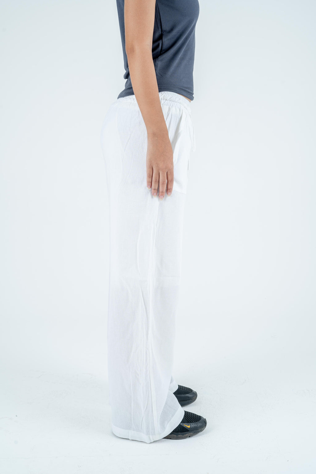 White linen wide leg pants