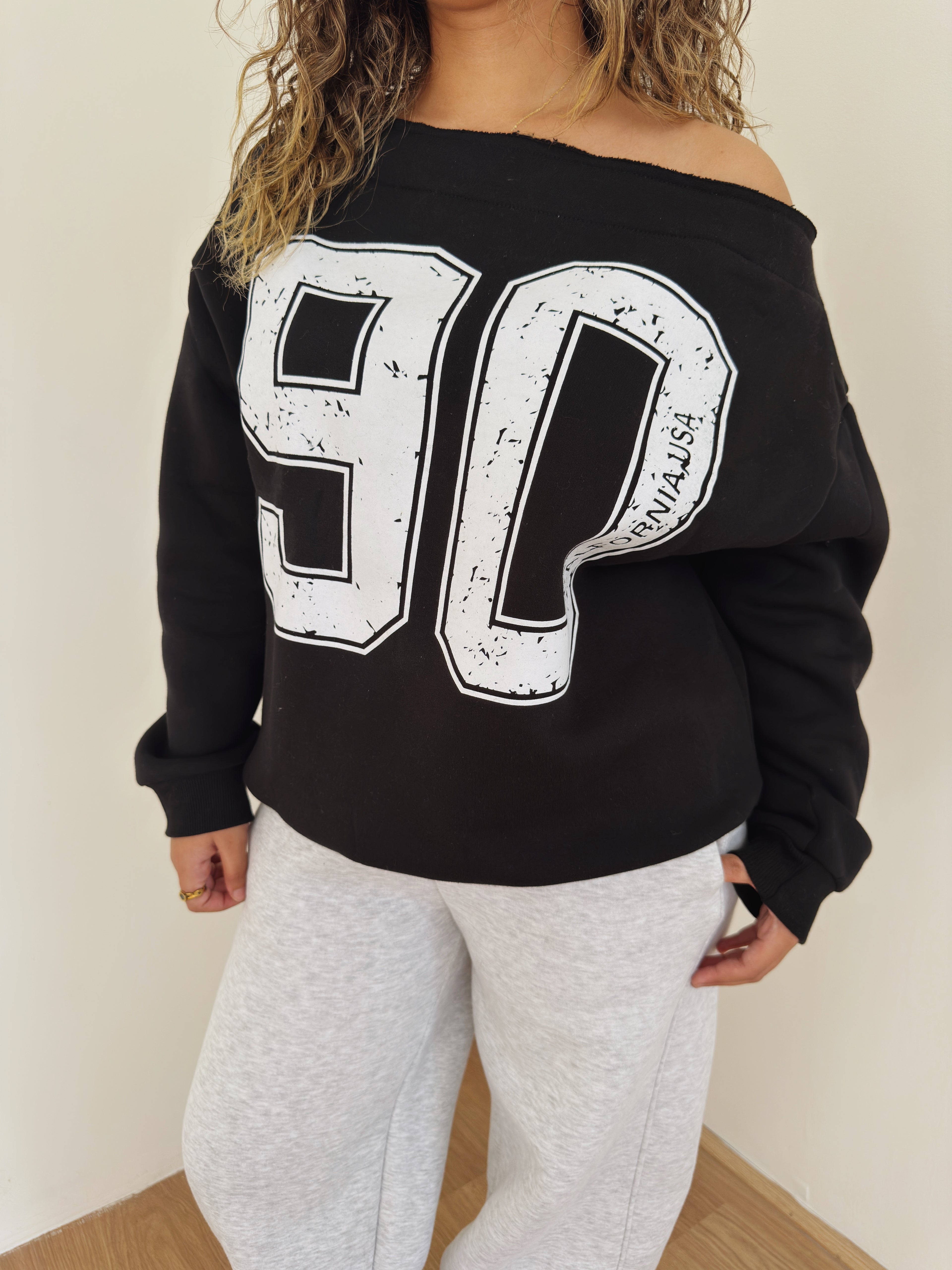 Sweatshirt off-shoulder 90