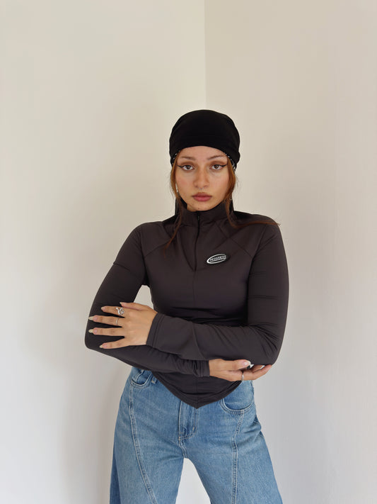 Half zipper top